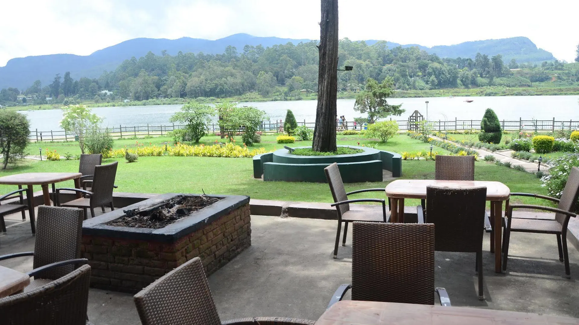 Calamander Lake Gregory Nuwara Eliya